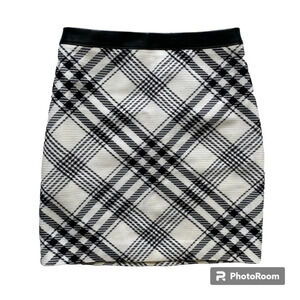 WHITE House Black Market Cream and Black Wool Knit Plaid Mini  Skirt Size 0